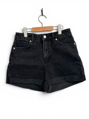 Classic High-Rise Black Denim Mom Shorts with Cuffed Hem